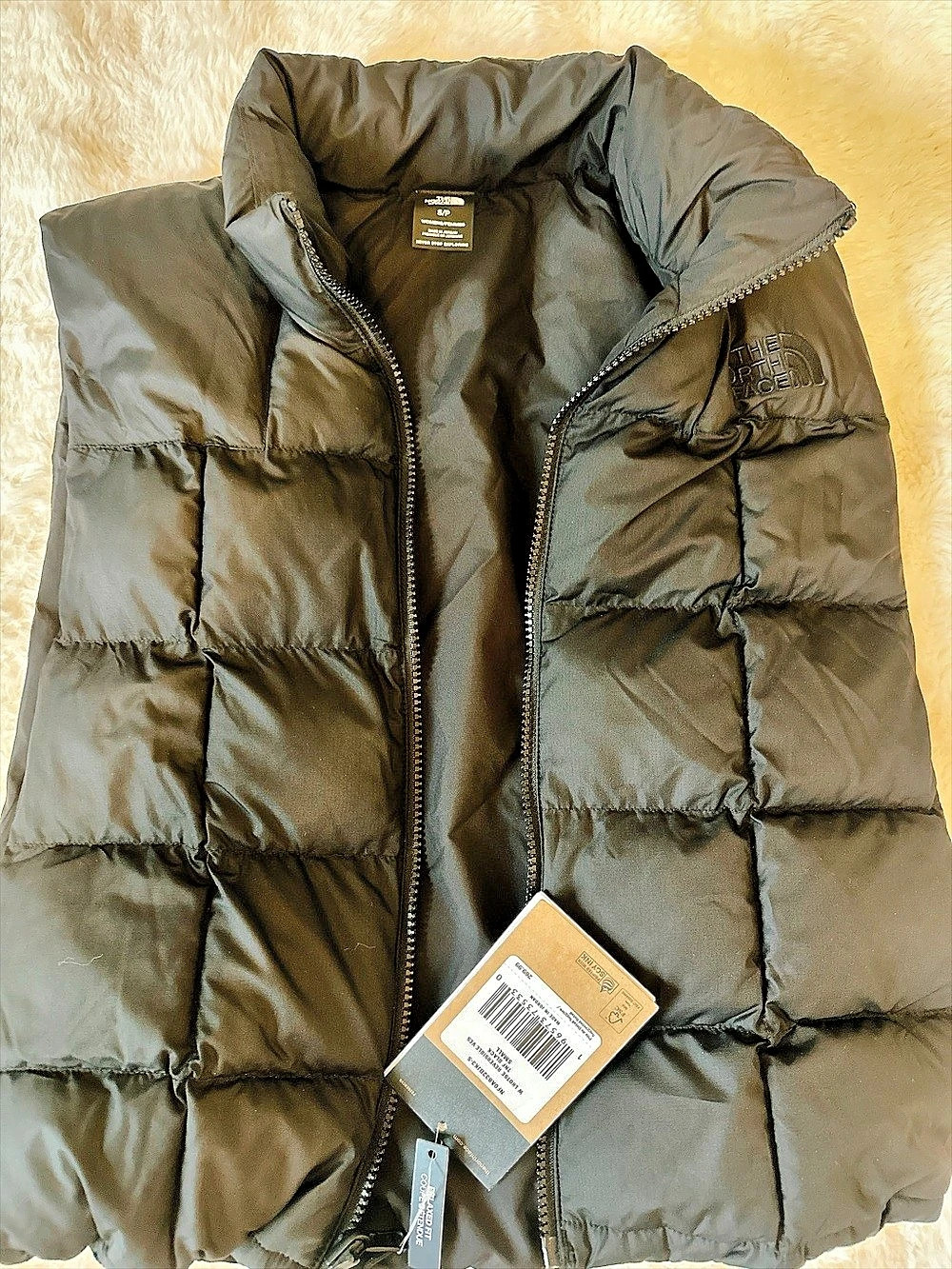 The North Face 1996 Retro Nuptse Vest Puffer Vest in Black Size Small NWT